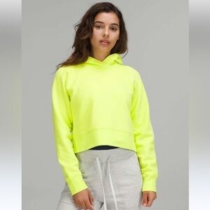 Lululemon Loungeful Cropped Hoodie
Electric Lemon size 4